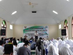 Kunjungi Ponpes di Kajen Pati, Luhut Ajak Santri Mencegah Radikalisasi