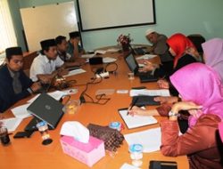 Diskusi Dosen Soroti Fenomena Kemiskinan