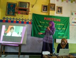 Parenting HMPS PIAUD: Benarkah Orangtua Sebagai Tempat Pendidikan Bagi Anak?