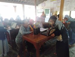KKN Ipmafa Desa Kembang Sosialisasikan Cara Penanaman Dan Perawatan Cabai
