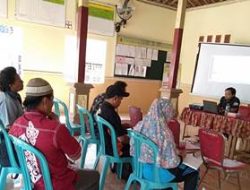 Tim KKN Ipmafa 2019 Selenggarakan Pelatihan Pengelolaan Simpan-Pinjam Dana Bumdes