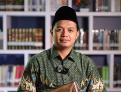 Meneguhkan Peran Guru-Dosen dalam Dunia Pendidikan: Dawuh KH Asnawi Rohmat